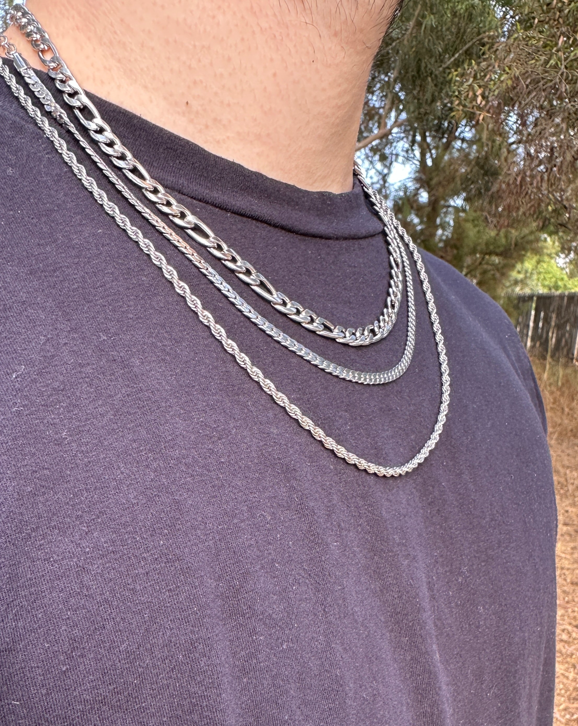 מארז 3 צמידים + 3 שרשראות - ״ליברפול״